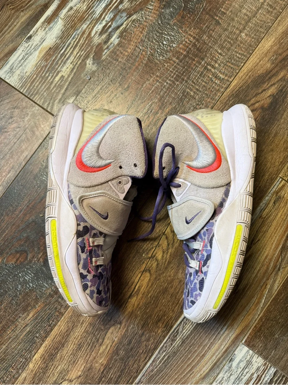 Nike Kyrie Size 9 Asia Irving Barely Grape 2020 CD5031-500 Purple Green OG.